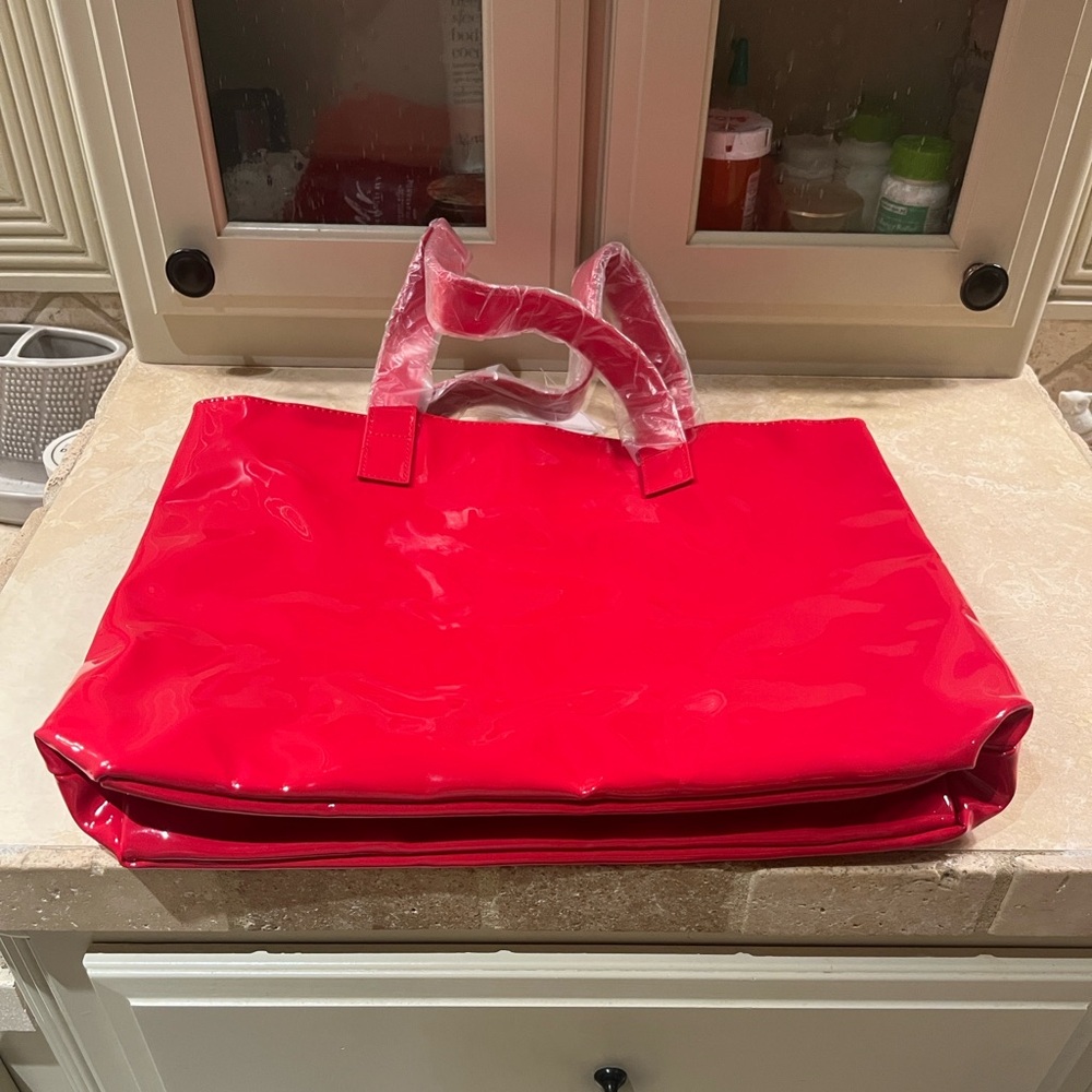 Womens Marc Jacobs Fragrances Tote Bag Red Glossy With Golden Daisy Charm New